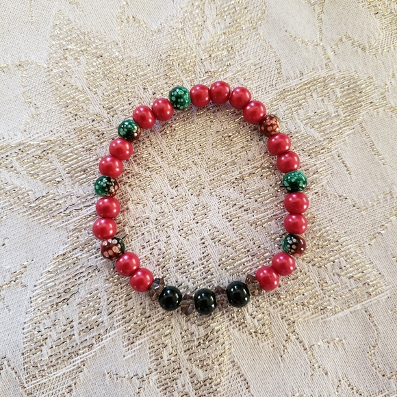 Bracelets - Picture 4 of 7